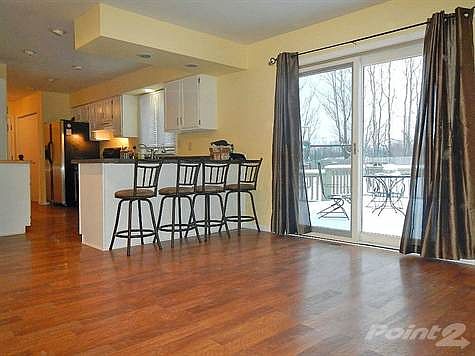 Dinette to Kitchen