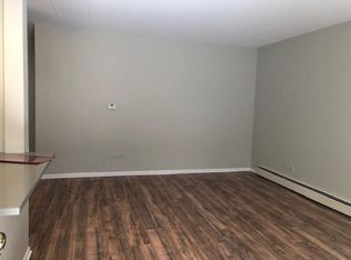 454 S Spring Rd APT 6, Elmhurst, IL 60126