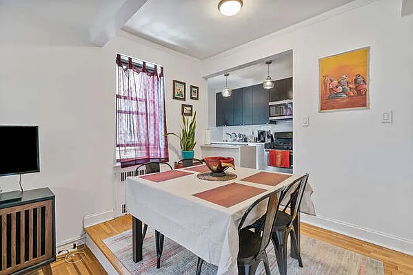 Sold by Remax City Square | media 3
