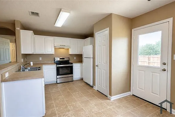 11526 Country Cyn — Photo 2