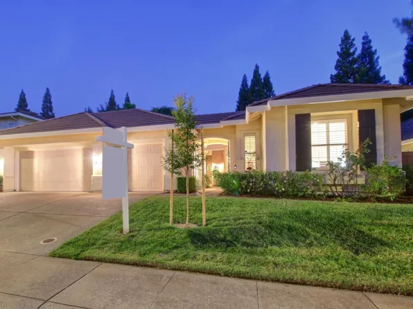 2982 Nelson Dr, Roseville, CA 95661