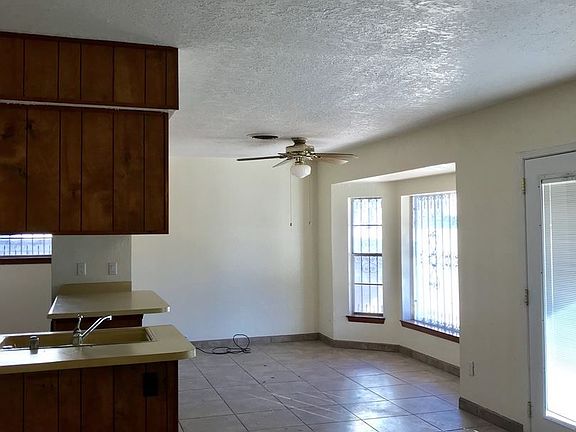 5th image of 1233 Kingsbury Ct