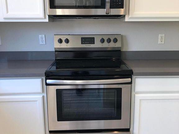 4th image of 9340 W Pontiac Dr