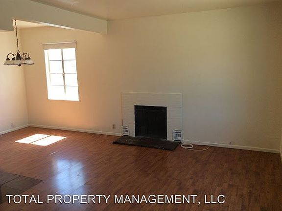 4th image of 1615 E Ogden Ave