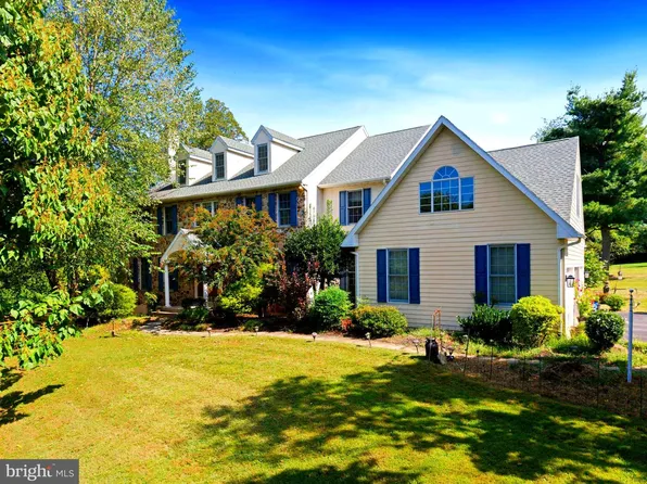 101 Bellefair Ln, West Chester, PA 19382