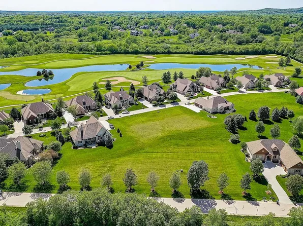 422 LANDIMORE LANE #Lt24, Wales, WI 53183