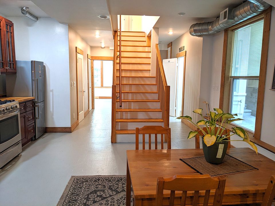 1st image of 1845 Lake St APT 2