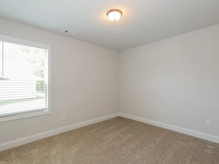 150 Heartland Cir — Photo 13