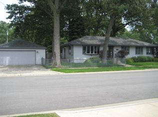 702 W Columbia Ave, Griffith, IN 46319