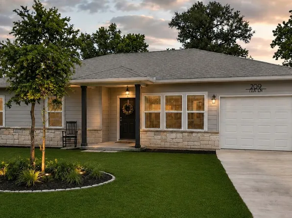 209 Iva Ln, Bastrop, TX 78602