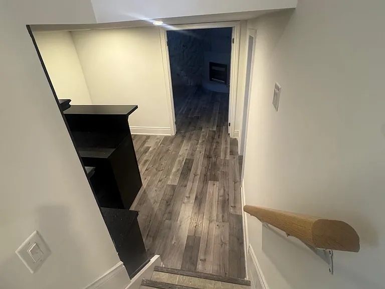 96 Bamford Cres #BASEMENT — Photo 3