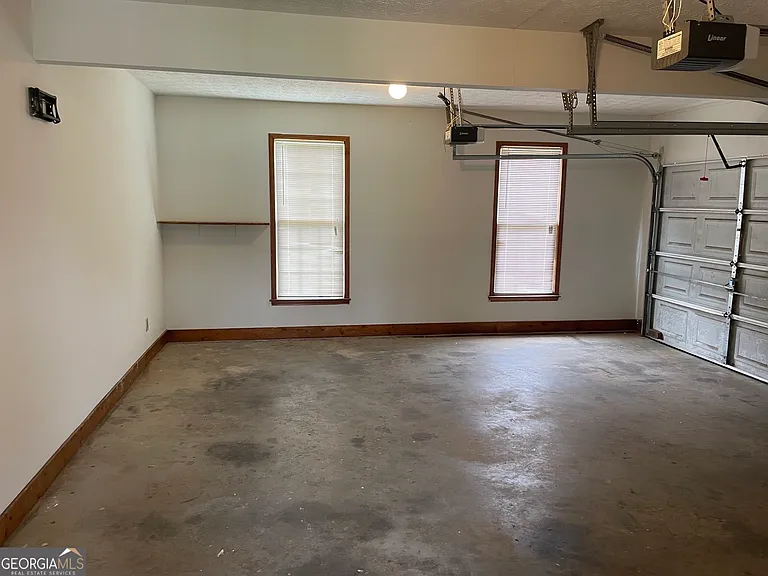 100 Kelley Way — Photo 21