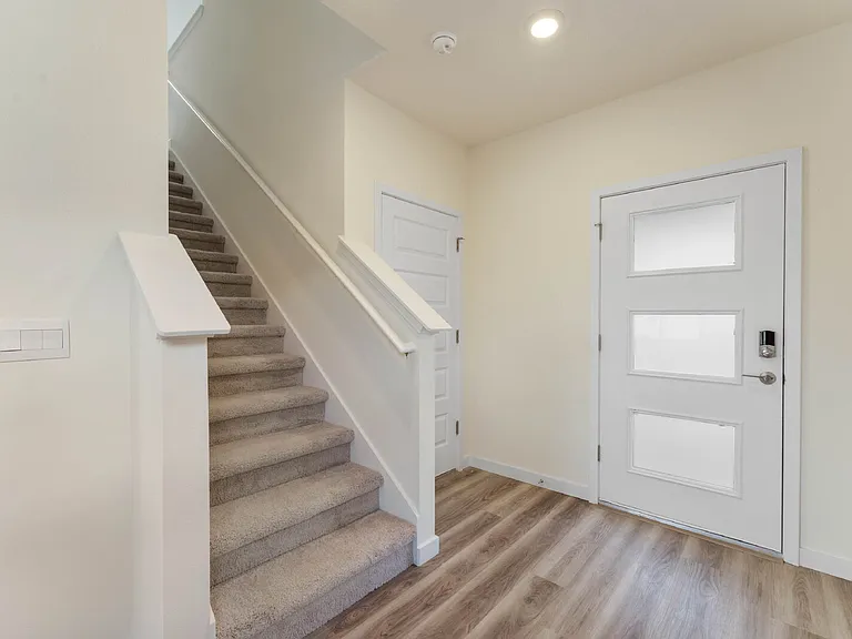 419 Tanis Ave — Photo 10