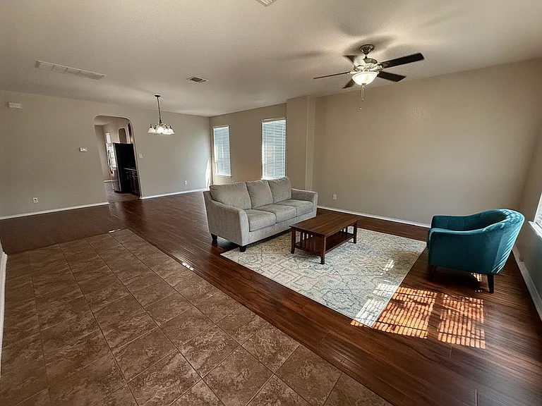 4523 Orchard Rim — Photo 2