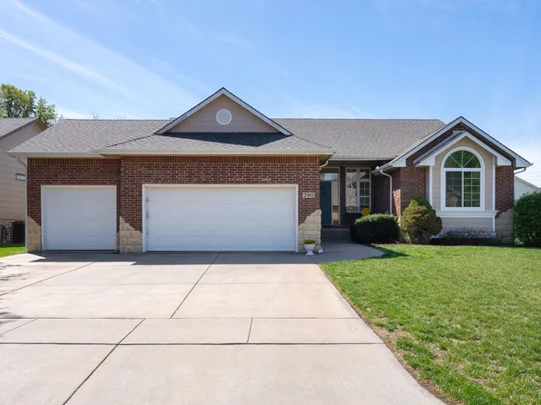 290 S Maple Dunes Ct, Wichita, KS 67235