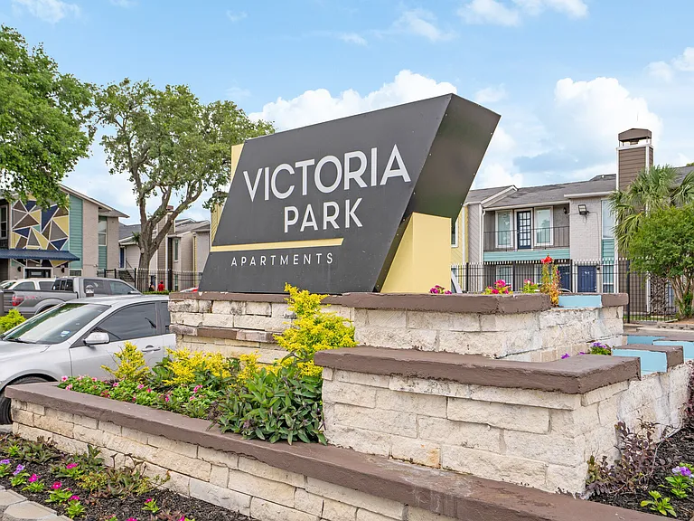 Victoria Park — Photo 48