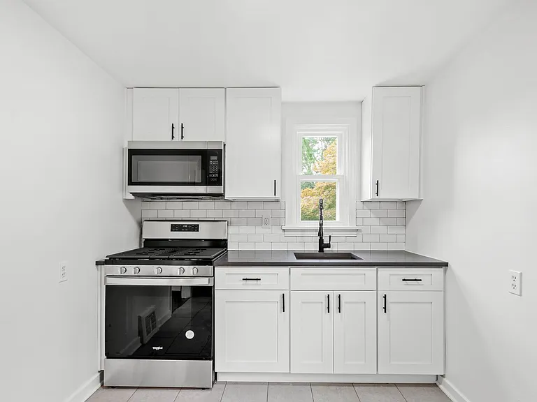 274 Idlewood Rd — Photo 8
