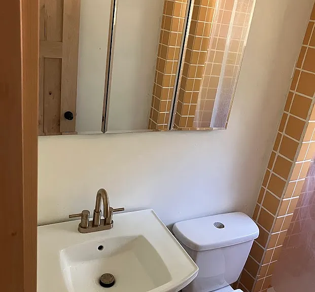1437 S West Ave — Photo 2