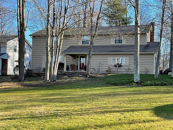 4th image of 37170 Windy Hill Ln