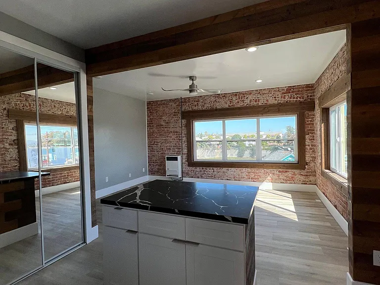 2171 Logan Ave #14 — Photo 4
