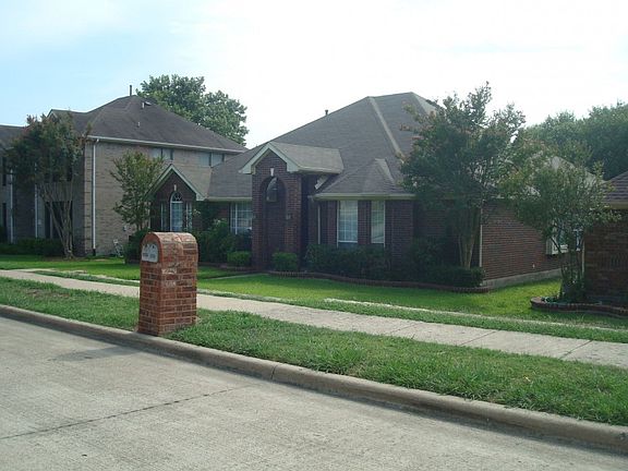 3rd image of 1231 Rivercrest Dr