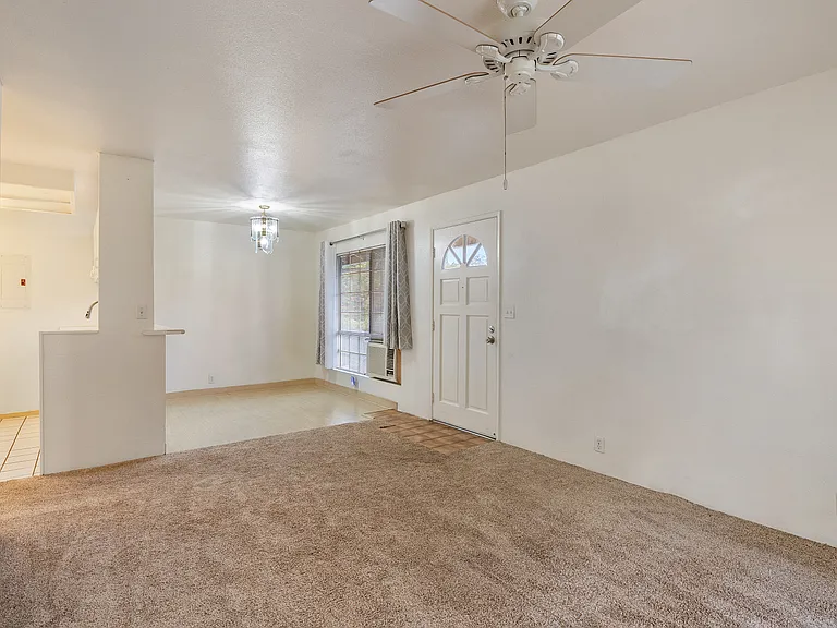 393 Mananai Pl #T — Photo 12
