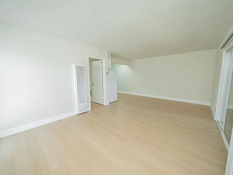 650 Vernon Street — Photo 3