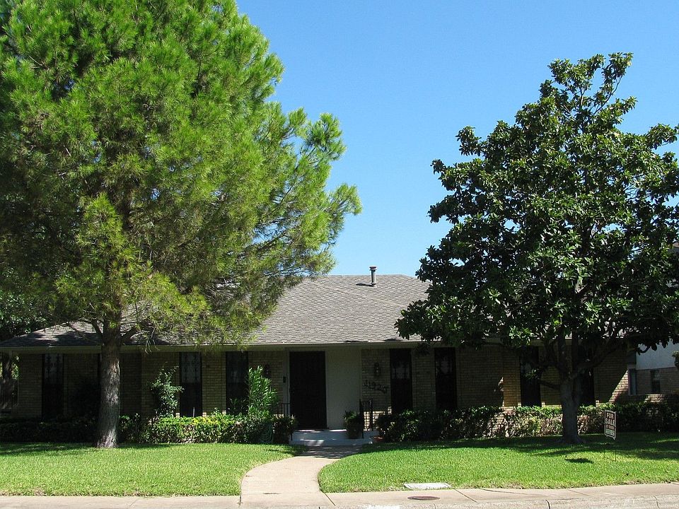 1st image of 11920 Loch Ness Dr