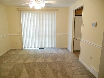 Dining Room has chair rail