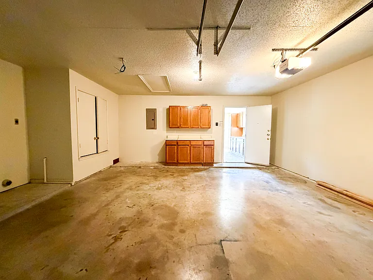 2607 Bluebonnet Dr — Photo 21