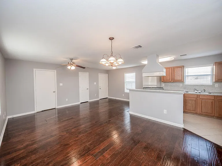 1631 Dove Run — Photo 10