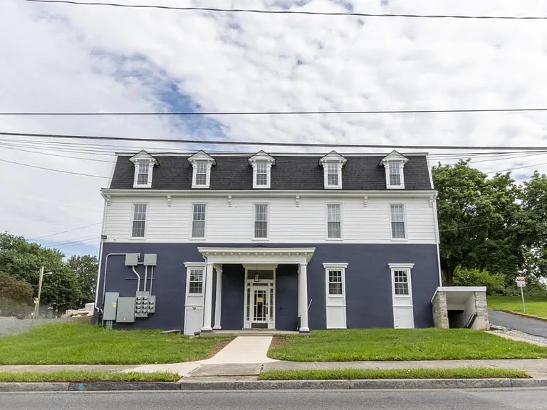713 Locust St #8 — Photo 16