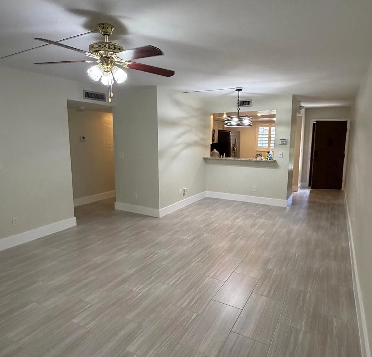 2 bed, 1000 sqft, $1,650 — Photo 3