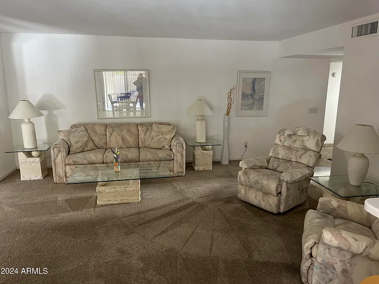 26014 S Howard Dr #26014 — Photo 2
