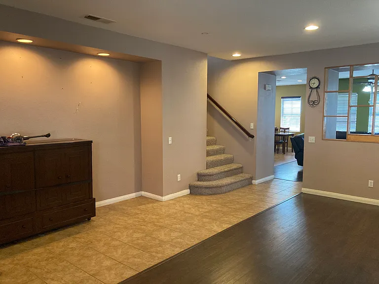 1668 Julia Way — Photo 18