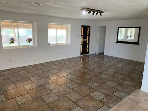 236 Calle Del Sol, Moriarty, NM 87035