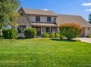 413 Dover Ct N, Yorkville, IL 60560