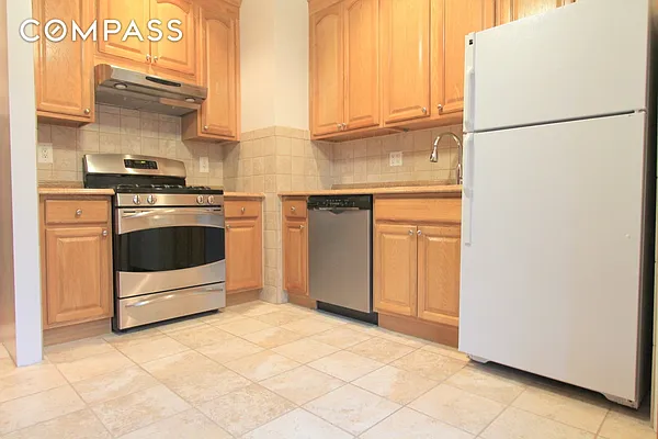 Rented by Compass | media 2