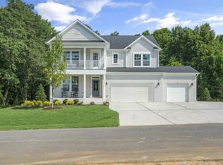 8704 Maxine St, Willow Spring, NC 27592