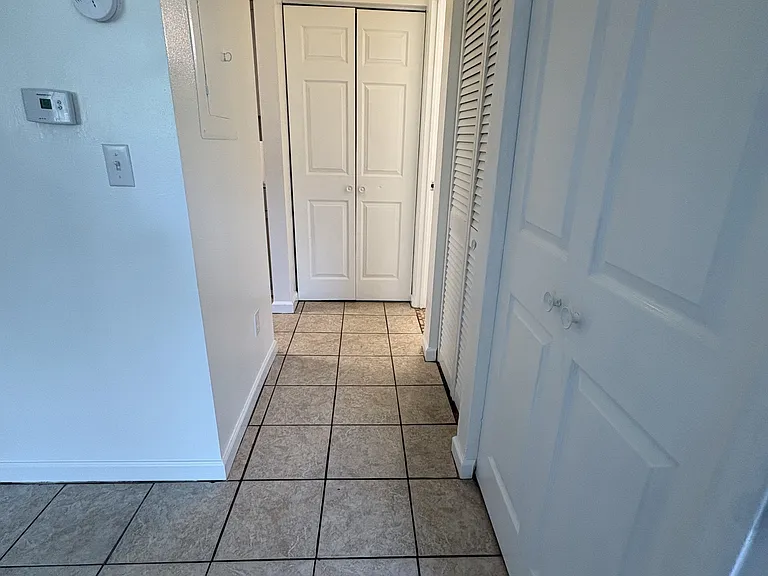 1317 Michigan Ave W #4 — Photo 16