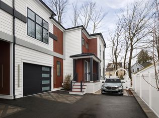 32-34 Lincoln St Condominiums, Needham, MA 02492
