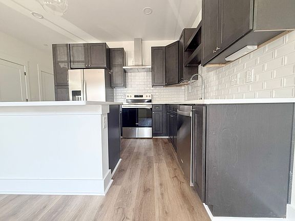 5th image of 1337 Meridian St