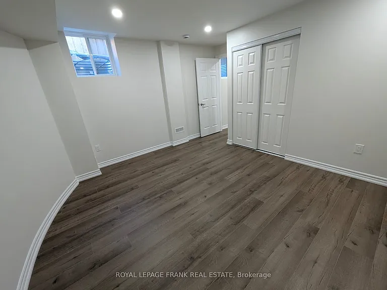 41 Morley Cres #BASEMENT — Photo 12