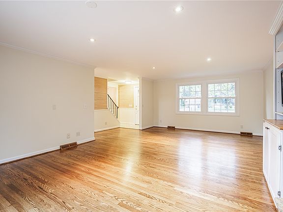 5th image of 9 Musket Ln