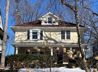 2460 W 22nd St, Minneapolis, MN 55405