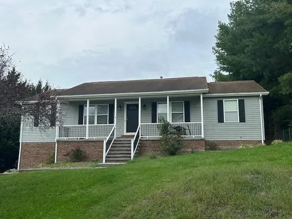 1120 Constitution Viaduct NW, Christiansburg, VA 24073