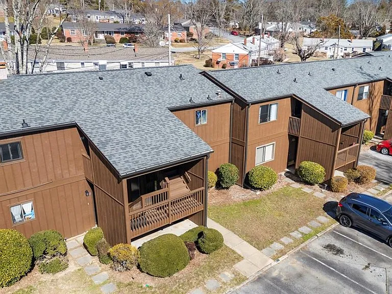 319 Greenville Hwy #HIGHWAYUNIT402 — Photo 2