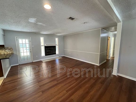 5th image of 9344 Tasmania Ave