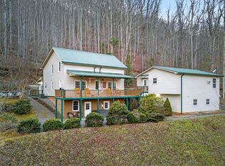 317 Collins Creek Rd, Hiawassee, GA 30546