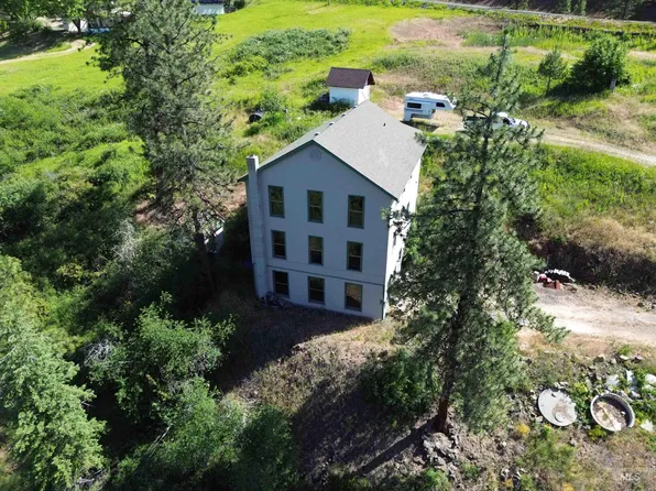 162 Friendship Ln, Kamiah, ID 83536